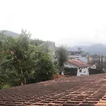 Casa dos Rocha em Ubatuba - Kitnet Preta